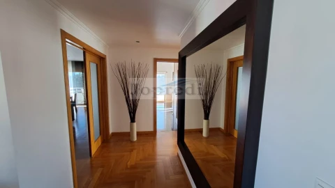 Apartamento T2 para Venda em Santa Maria e São Miguel, São Martinho, São Pedro Penaferrim