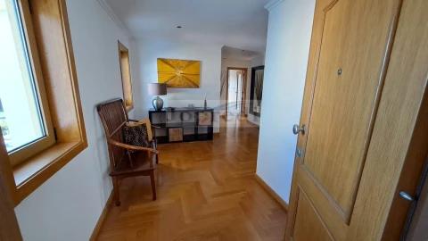 Apartamento T2 para Venda em Santa Maria e São Miguel, São Martinho, São Pedro Penaferrim