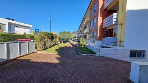 Apartamento T2 para Venda em Santa Maria e São Miguel, São Martinho, São Pedro Penaferrim