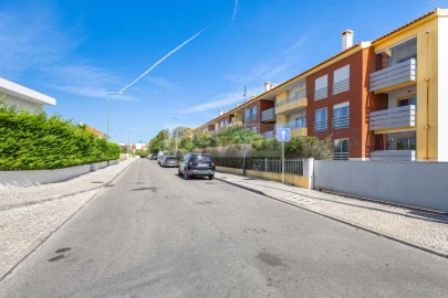 Apartamento T2 para Venda em Santa Maria e São Miguel, São Martinho, São Pedro Penaferrim