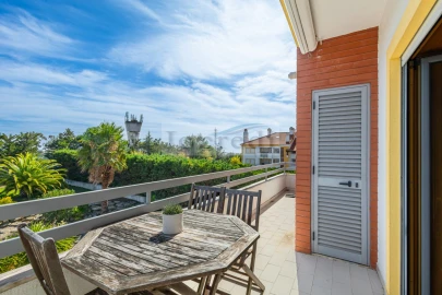 Apartamento T2 para Venda em Santa Maria e São Miguel, São Martinho, São Pedro Penaferrim