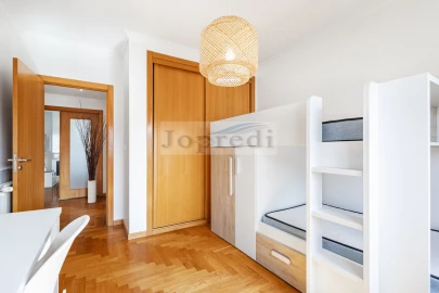 Apartamento T2 para Venda em Santa Maria e São Miguel, São Martinho, São Pedro Penaferrim