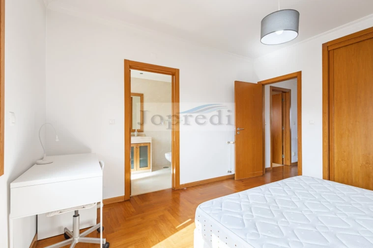 Apartamento T2 para Venda em Santa Maria e São Miguel, São Martinho, São Pedro Penaferrim Foto 24