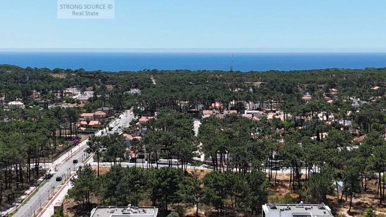 Terreno para Venda em Charneca de Caparica e Sobreda Foto 2