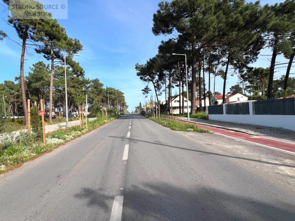 Terreno para Venda em Charneca de Caparica e Sobreda Foto 13