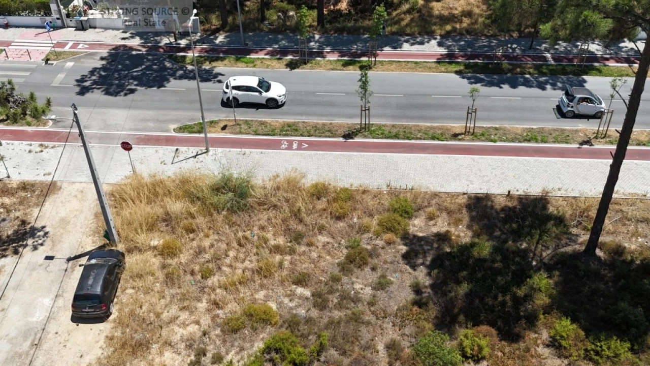 Terreno para Venda em Charneca de Caparica e Sobreda Foto 15