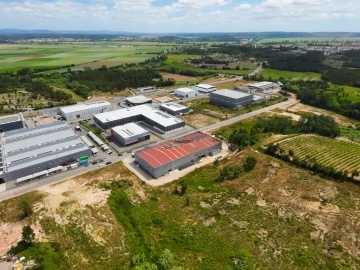 Armazém para Venda em Montemor-O-Velho e Gatões