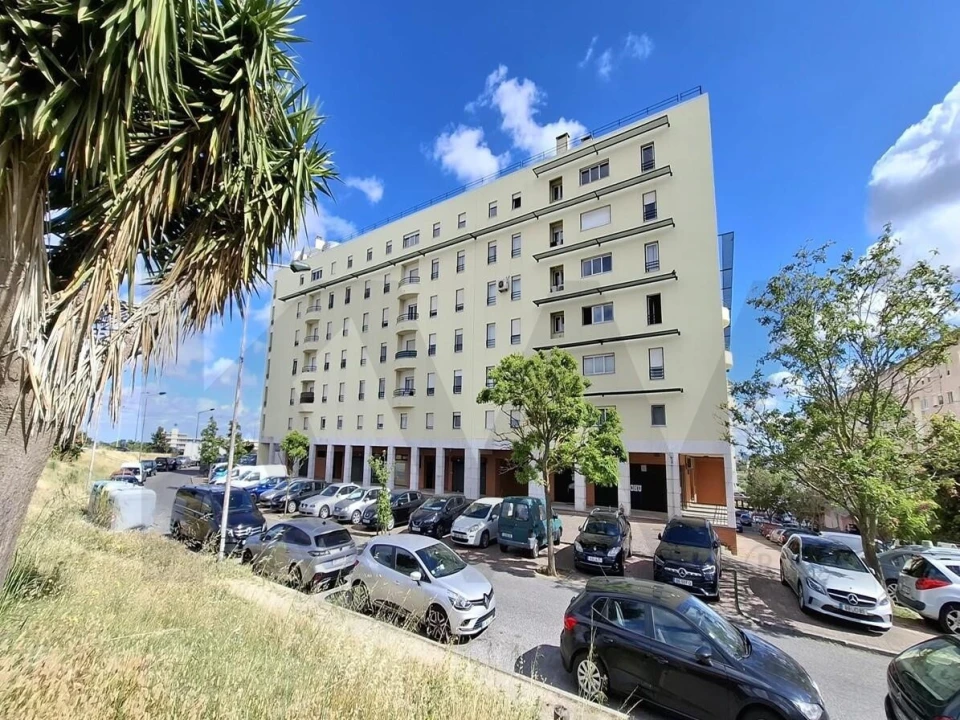 Apartamento T4 para Venda em Marvila Foto 12