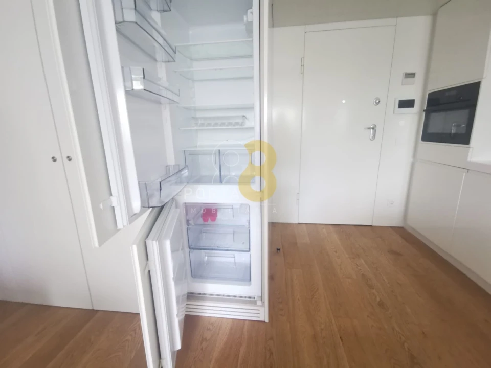 Apartamento T1 para Arrendamento em Aldoar, Foz do Douro e Nevogilde Foto 8