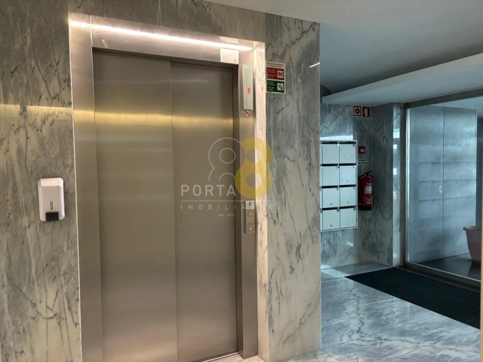 Apartamento T1 para Arrendamento em Aldoar, Foz do Douro e Nevogilde Foto 15