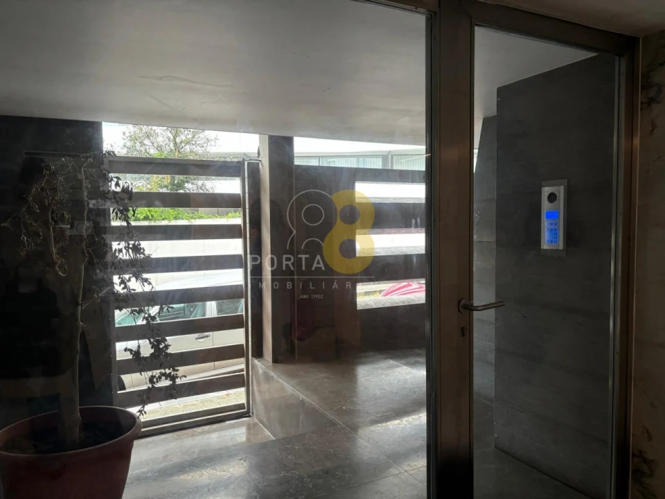 Apartamento T1 para Arrendamento em Aldoar, Foz do Douro e Nevogilde Foto 16