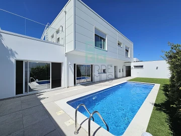 Moradia T4 para Venda em Tavira (Santa Maria e Santiago)