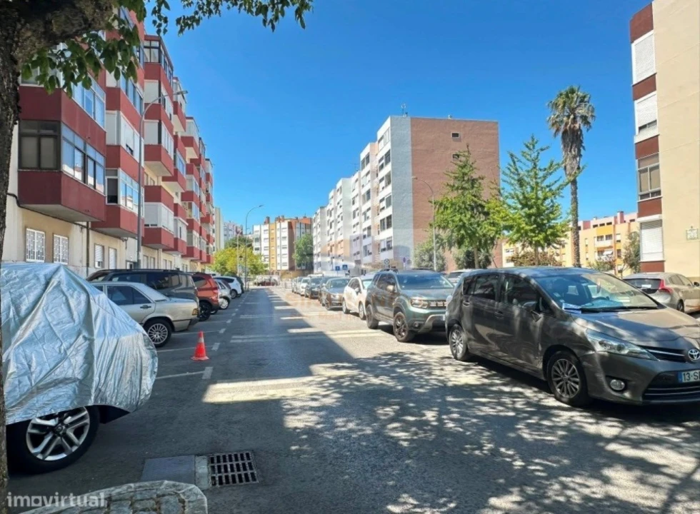 Apartamento T3 para Venda em Águas Livres Foto 8