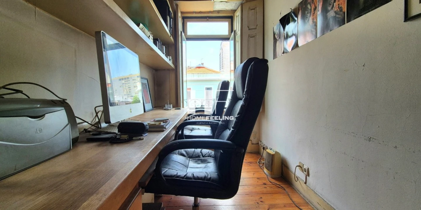 Apartamento T5 para Venda em Avenidas Novas Foto 9