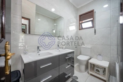 Prédio para Venda em Moreira