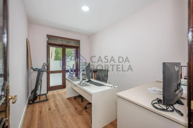 Prédio para Venda em Moreira Foto 15