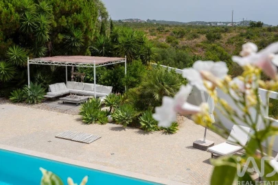 Moradia T4 para Venda em Quelfes