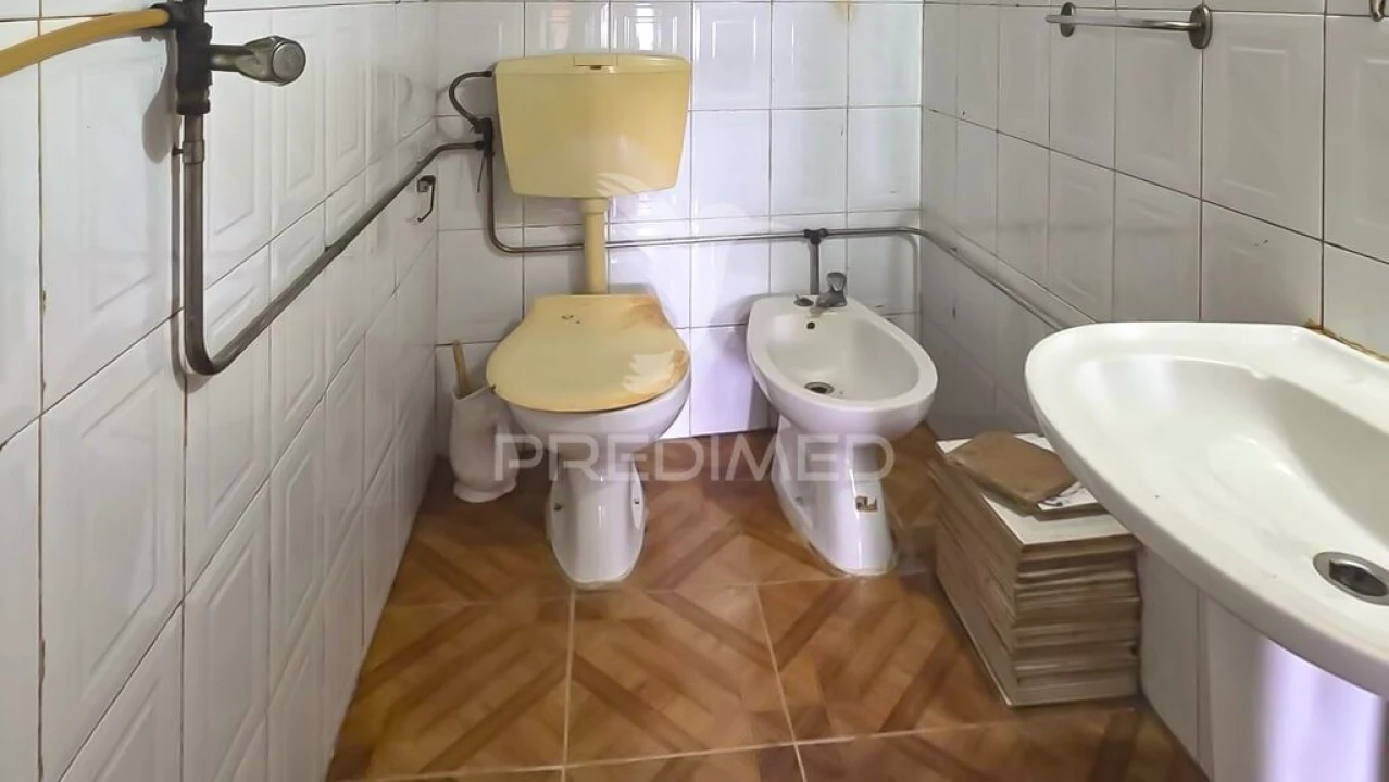 Moradia T4 para Venda em São Marcos da Serra Foto 17