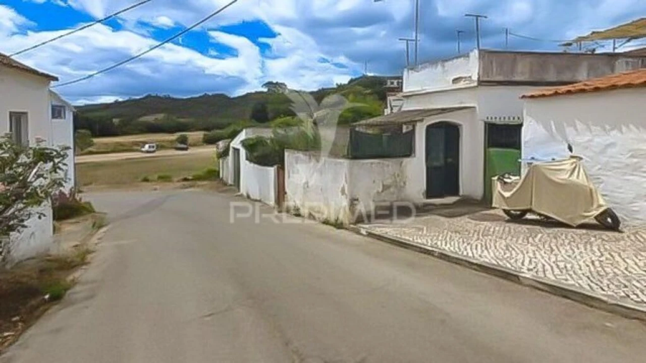 Moradia T4 para Venda em São Marcos da Serra Foto 2