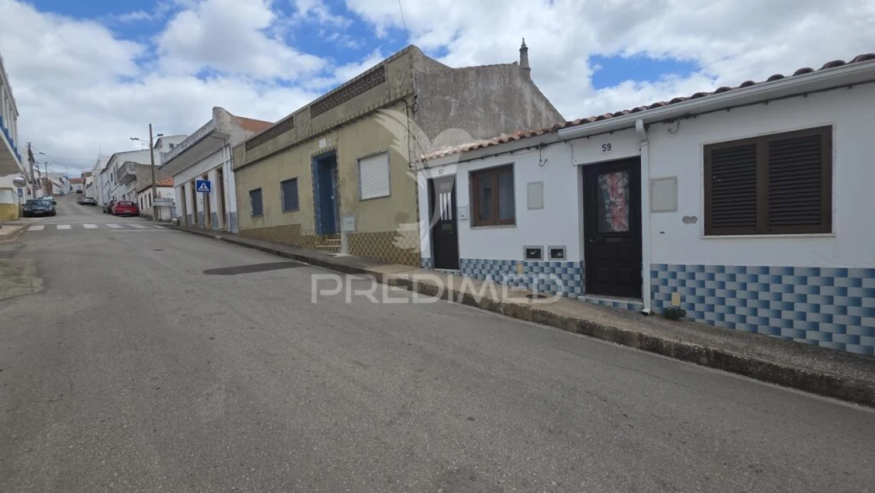 Moradia T4 para Venda em São Marcos da Serra Foto 3