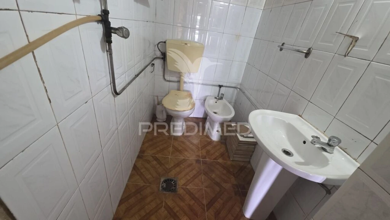 Moradia T4 para Venda em São Marcos da Serra Foto 14
