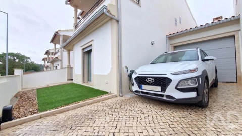Moradia T4 para Venda em Cela