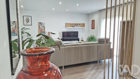Moradia T4 para Venda em Cela