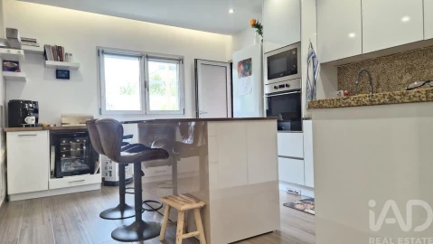 Moradia T4 para Venda em Cela