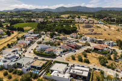 Moradia T4 para Venda em Azeitão (São Lourenço e São Simão)