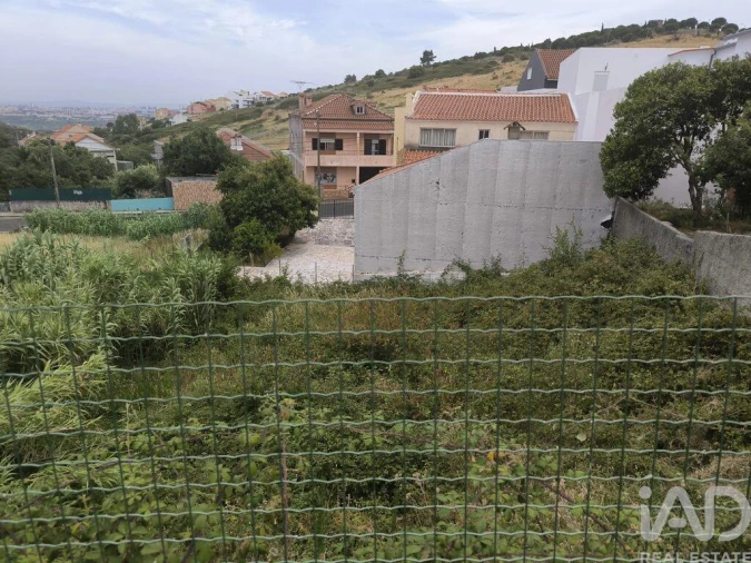 Terreno para Venda em Casal de Cambra Foto 3