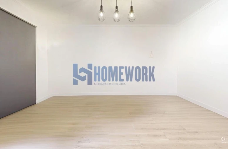 Apartamento T2 para Venda em Moita Foto 4