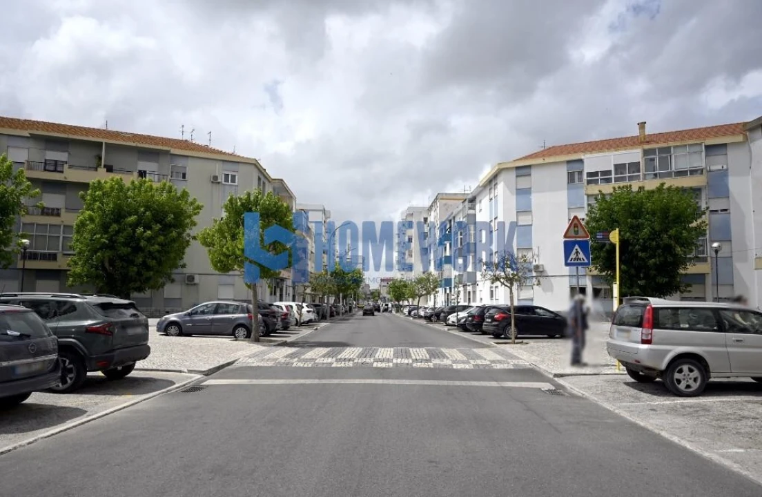 Apartamento T2 para Venda em Moita Foto 31