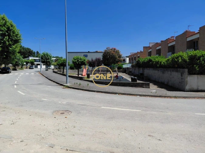 Moradia T3 para Venda em Antas e Abade de Vermoim Foto 15