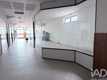 Loja para Venda em Peniche