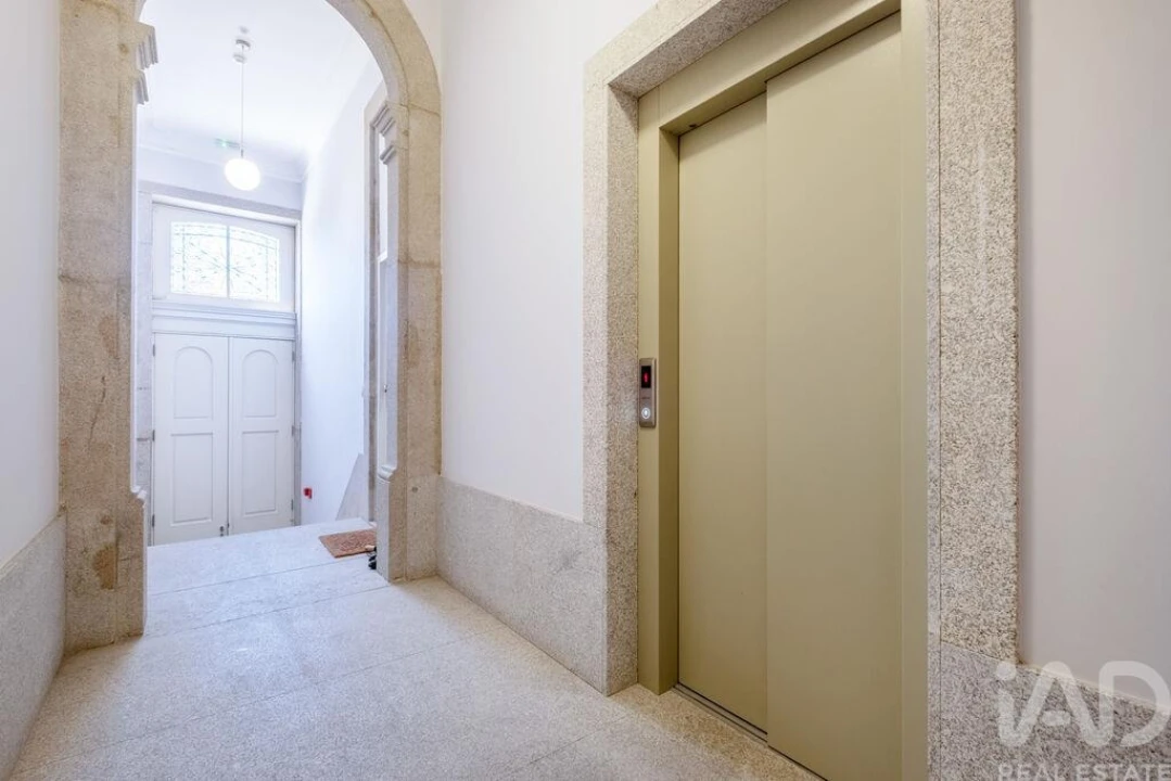 Apartamento T1 para Venda em Paranhos Foto 30