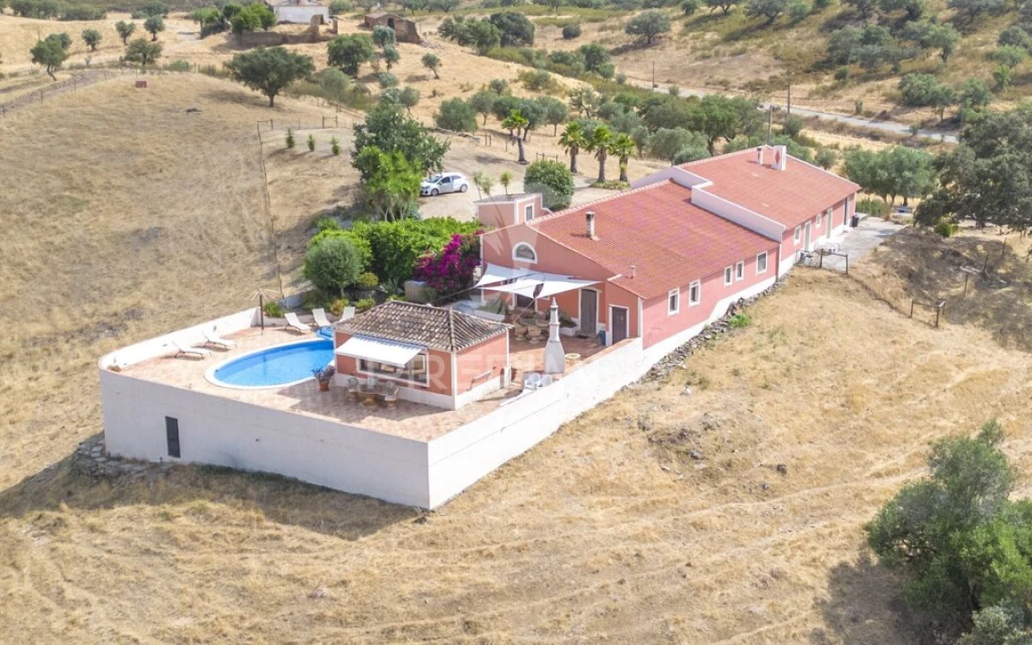 Quinta T5 para Venda em Ourique Foto 3