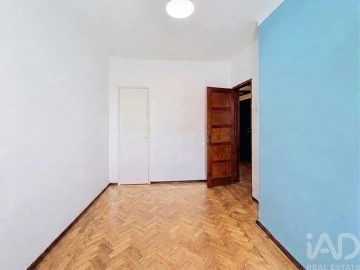 Apartamento T2 para Venda em Laranjeiro e Feijó