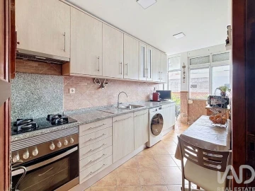 Apartamento T2 para Venda em Laranjeiro e Feijó
