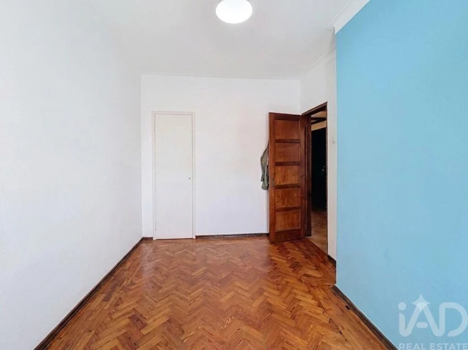 Apartamento T2 para Venda em Laranjeiro e Feijó Foto 8