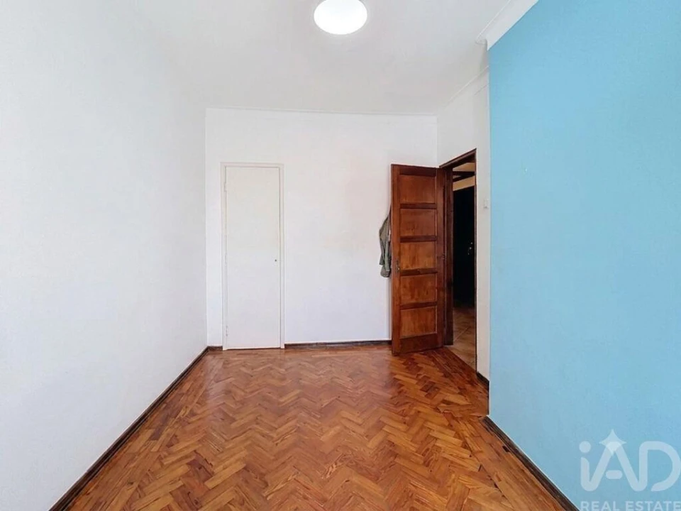 Apartamento T2 para Venda em Laranjeiro e Feijó Foto 8