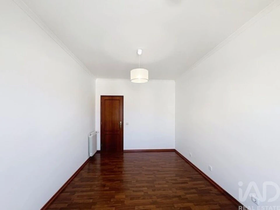 Apartamento T2 para Arrendamento em Mafra Foto 20