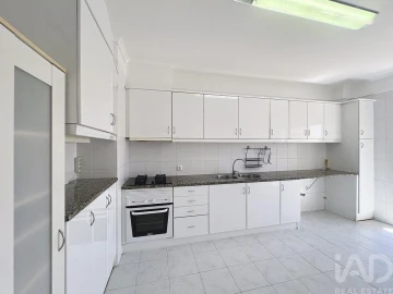 Apartamento T2 para Arrendamento em Mafra
