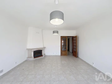 Apartamento T2 para Arrendamento em Mafra