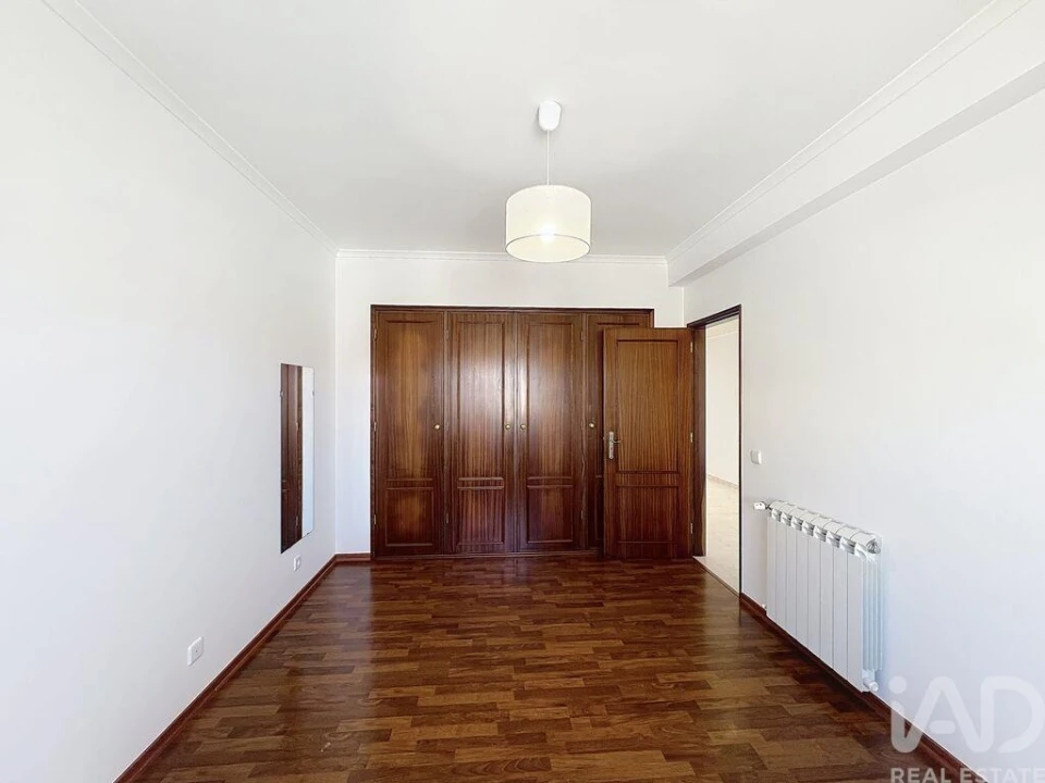 Apartamento T2 para Arrendamento em Mafra Foto 19