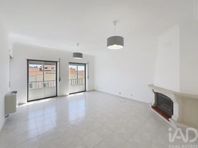 Apartamento T2 para Arrendamento em Mafra Foto 2