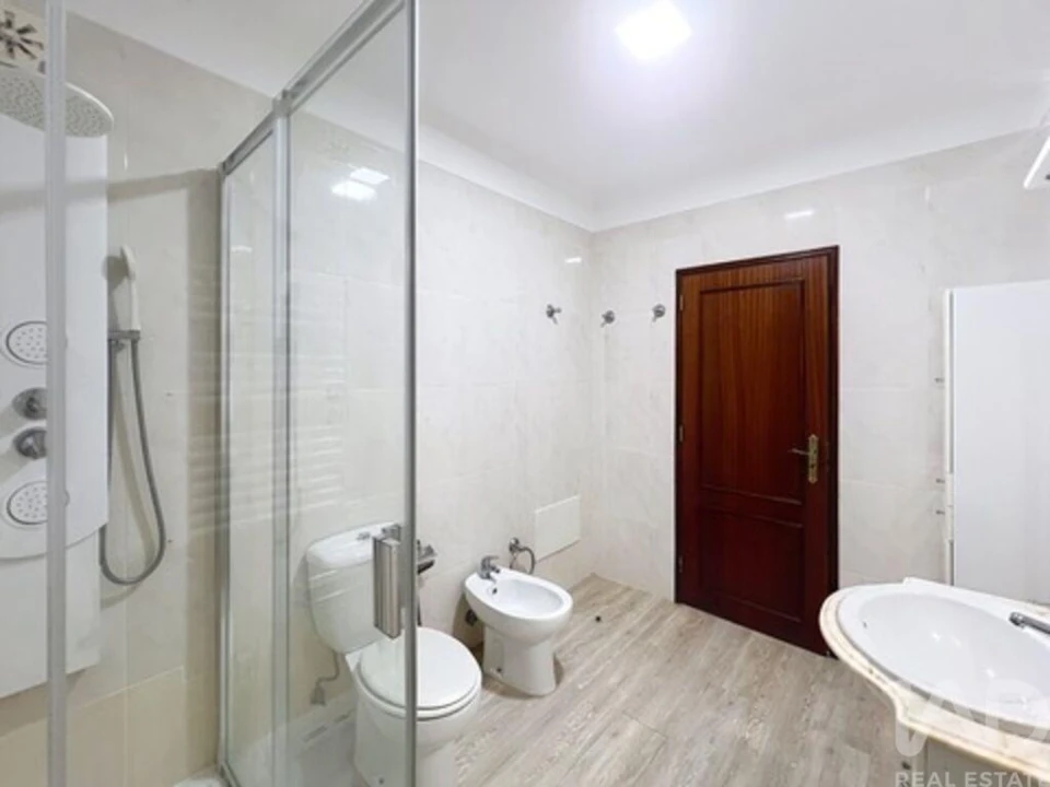 Apartamento T2 para Arrendamento em Mafra Foto 13