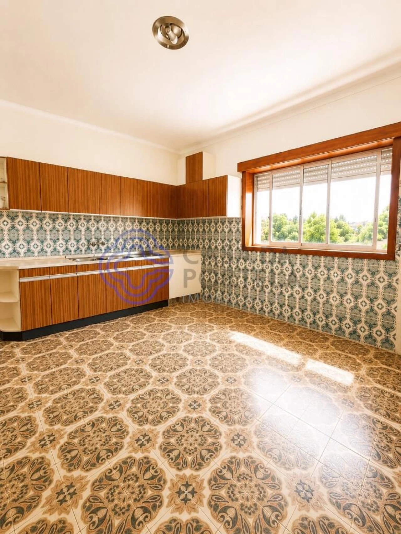 Moradia T5 para Venda em Oiã Foto 22
