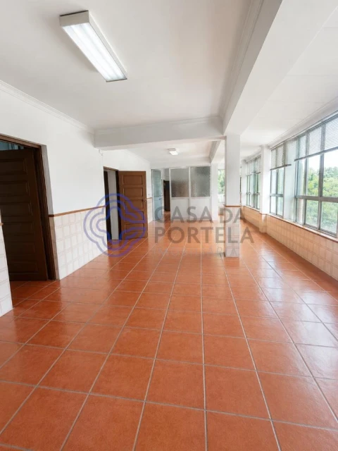 Moradia T5 para Venda em Oiã