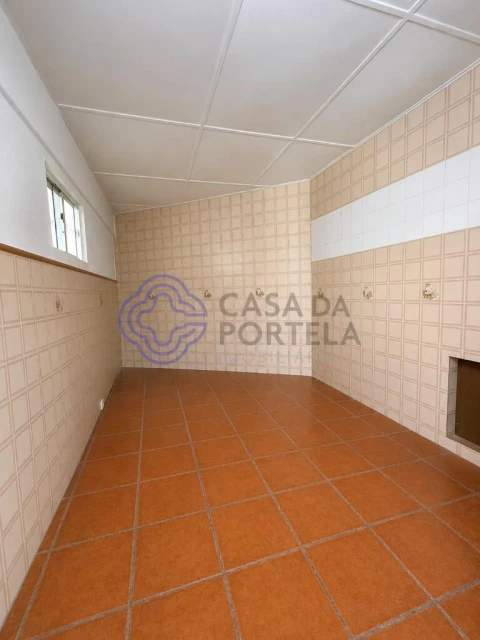 Moradia T5 para Venda em Oiã