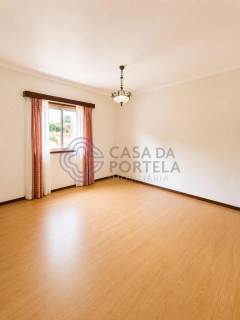 Moradia T5 para Venda em Oiã